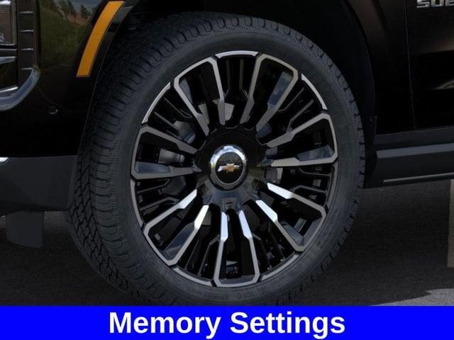 2025 Chevrolet Suburban Vehicle Photo in BROCKTON, MA 02301-7113