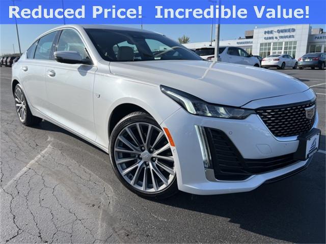 2024 Cadillac CT5 Vehicle Photo in GREEN BAY, WI 54304-5303
