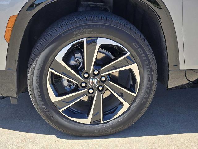 2025 Buick Enclave Vehicle Photo in DENTON, TX 76210-9321
