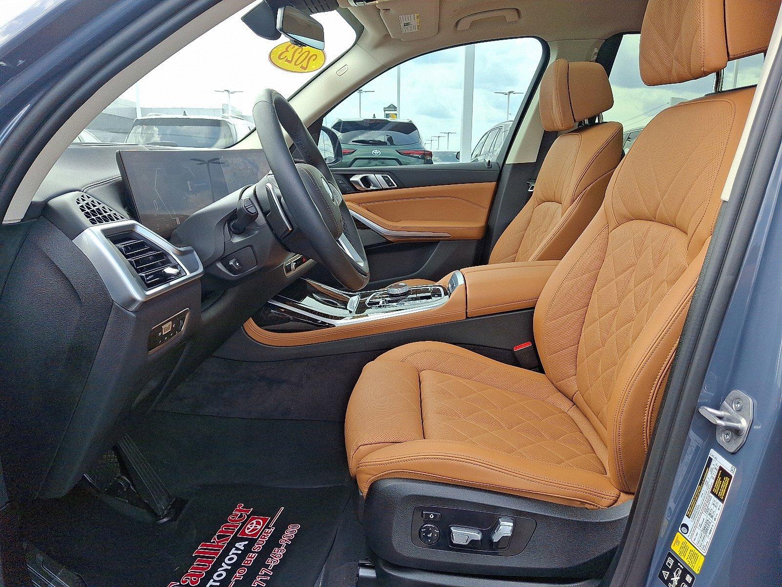 2023 BMW X7 xDrive40i Vehicle Photo in Harrisburg, PA 17111