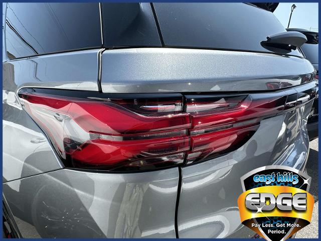 2023 Chevrolet Traverse Vehicle Photo in Roslyn, NY 11576
