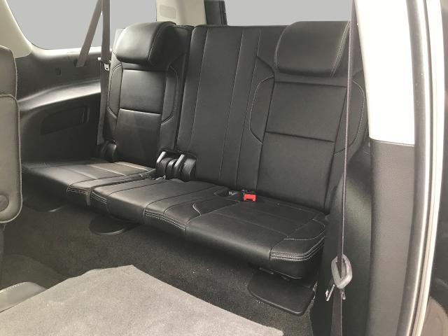 2017 GMC Yukon XL Vehicle Photo in GREEN BAY, WI 54303-3330