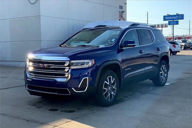 2023 GMC Acadia Vehicle Photo in TOPEKA, KS 66609-0000