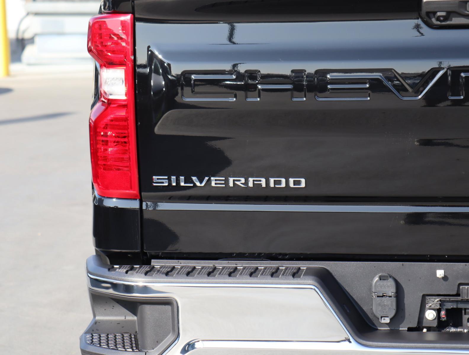 2025 Chevrolet Silverado 1500 Vehicle Photo in LOS ANGELES, CA 90007-3794