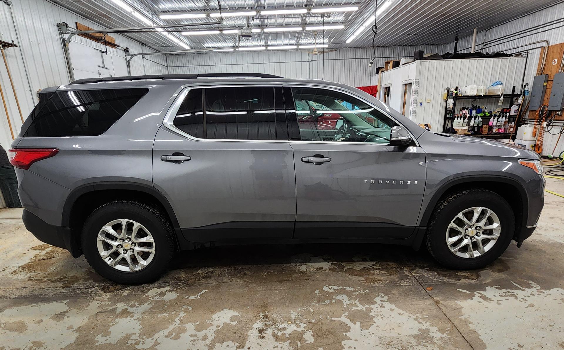 Used 2019 Chevrolet Traverse 3LT with VIN 1GNEVHKW1KJ278272 for sale in Staples, Minnesota