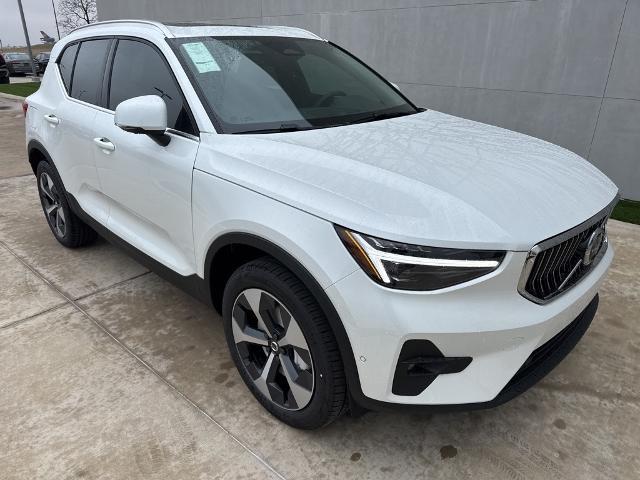 2025 Volvo XC40 Vehicle Photo in Grapevine, TX 76051