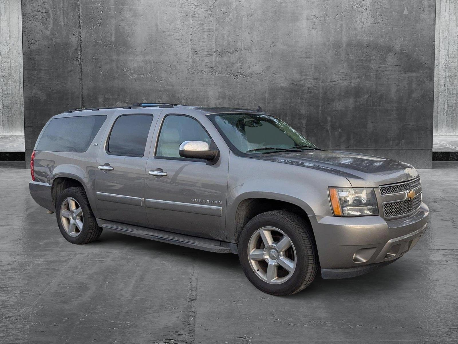 2012 Chevrolet Suburban Vehicle Photo in PEMBROKE PINES, FL 33024-6534