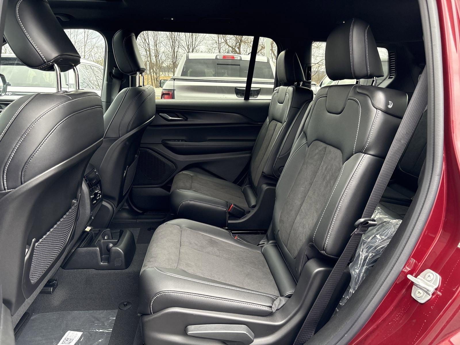 2025 Jeep Grand Cherokee L Vehicle Photo in Mechanicsburg, PA 17050-1707