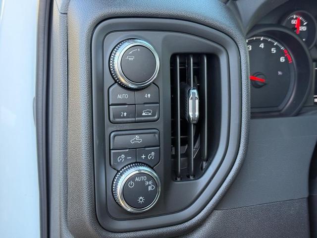 2025 GMC Sierra 1500 Vehicle Photo in COLUMBIA, MO 65203-3903