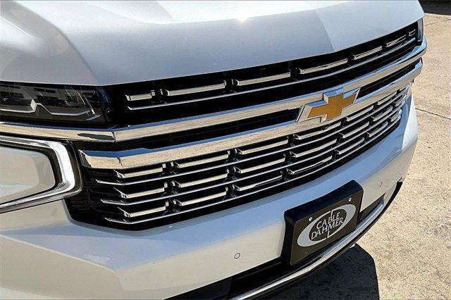 2023 Chevrolet Suburban Vehicle Photo in TOPEKA, KS 66609-0000