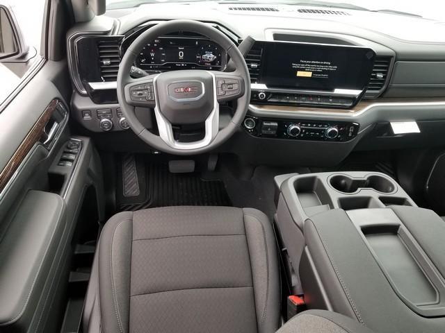 2025 GMC Sierra 1500 Vehicle Photo in ELYRIA, OH 44035-6349