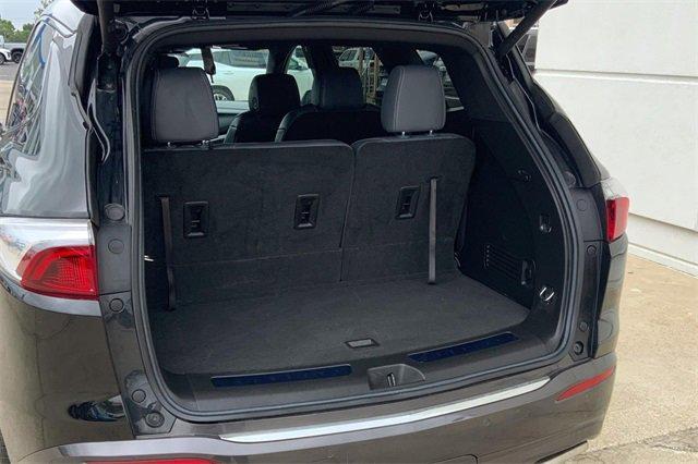 2022 Buick Enclave Vehicle Photo in TOPEKA, KS 66609-0000