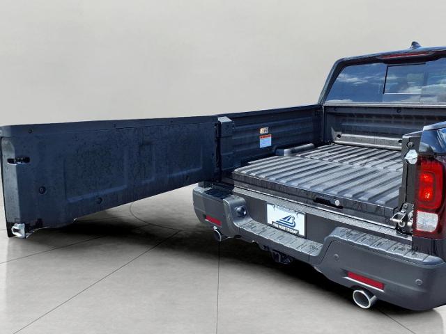 2025 Honda Ridgeline Vehicle Photo in Oshkosh, WI 54904