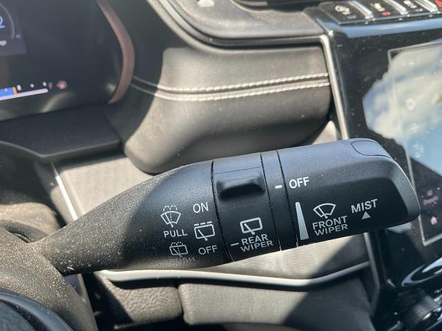 2023 Jeep Grand Cherokee L Vehicle Photo in Kaukauna, WI 54130