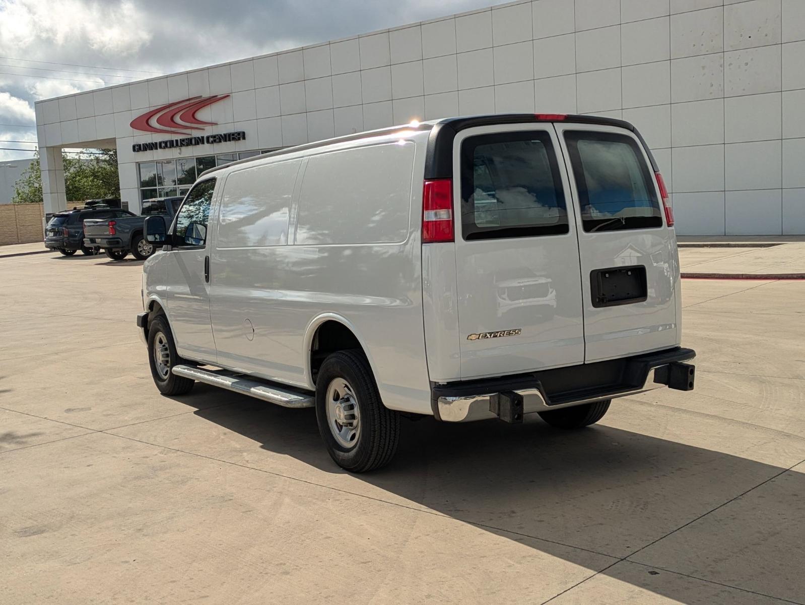 2023 Chevrolet Express Cargo 2500 Vehicle Photo in SELMA, TX 78154-1460