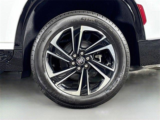2025 Buick Enclave Vehicle Photo in PUYALLUP, WA 98371-4149