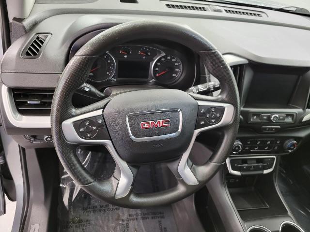 2024 GMC Terrain Vehicle Photo in GREEN BAY, WI 54303-3330