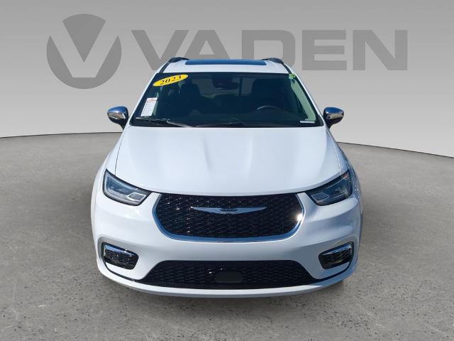 2023 Chrysler Pacifica Vehicle Photo in Brunswick, GA 31525