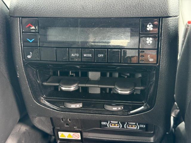 2023 Jeep Grand Cherokee L Vehicle Photo in COLUMBIA, MO 65203-3903