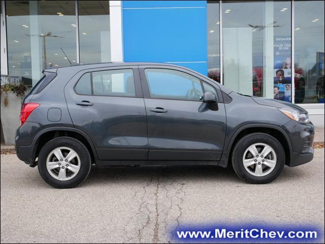 Used 2019 Chevrolet Trax LS with VIN 3GNCJNSBXKL221589 for sale in Maplewood, Minnesota