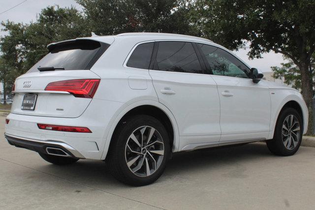 2024 Audi Q5 Vehicle Photo in HOUSTON, TX 77090