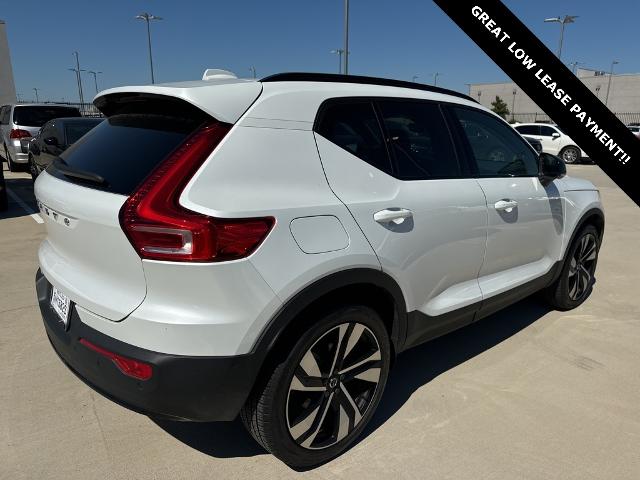 2024 Volvo XC40 Vehicle Photo in Grapevine, TX 76051