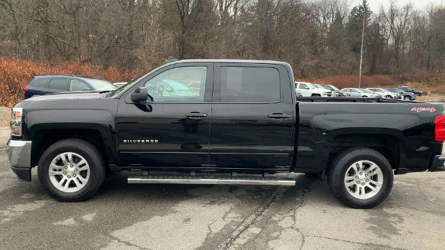 2016 Chevrolet Silverado 1500 Vehicle Photo in MOON TOWNSHIP, PA 15108-2571