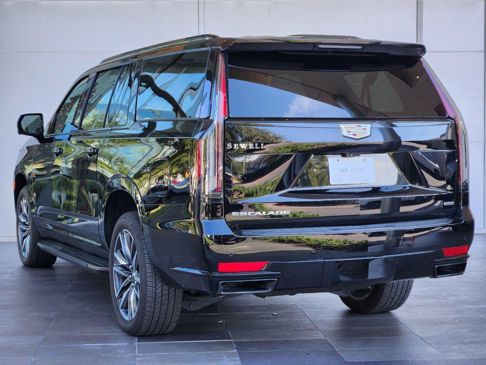 2023 Cadillac Escalade ESV Vehicle Photo in HOUSTON, TX 77079-1502