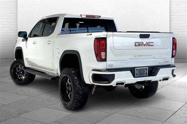 2024 GMC Sierra 1500 Vehicle Photo in TOPEKA, KS 66609-0000