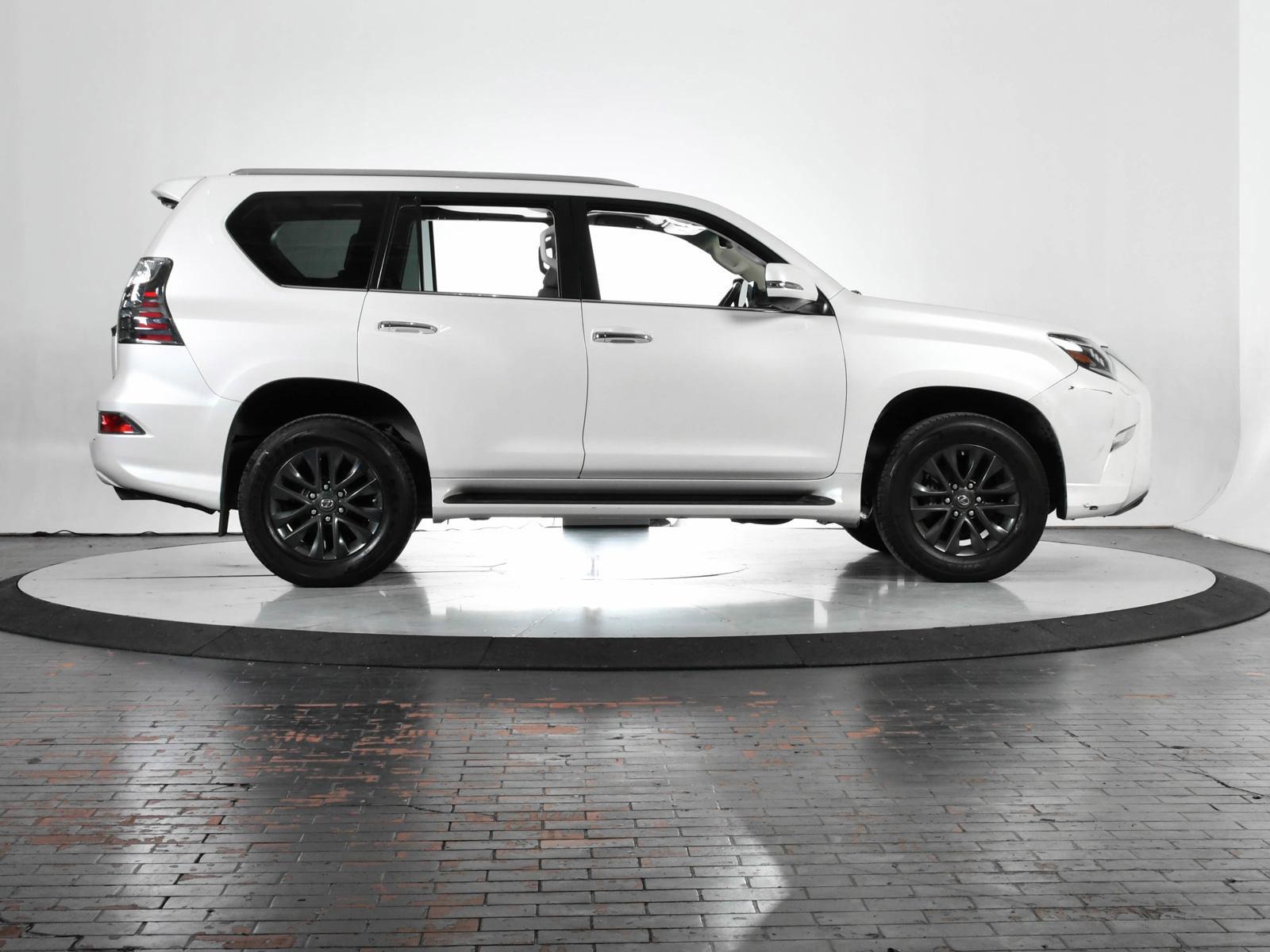 2023 Lexus GX 460 Vehicle Photo in DALLAS, TX 75235