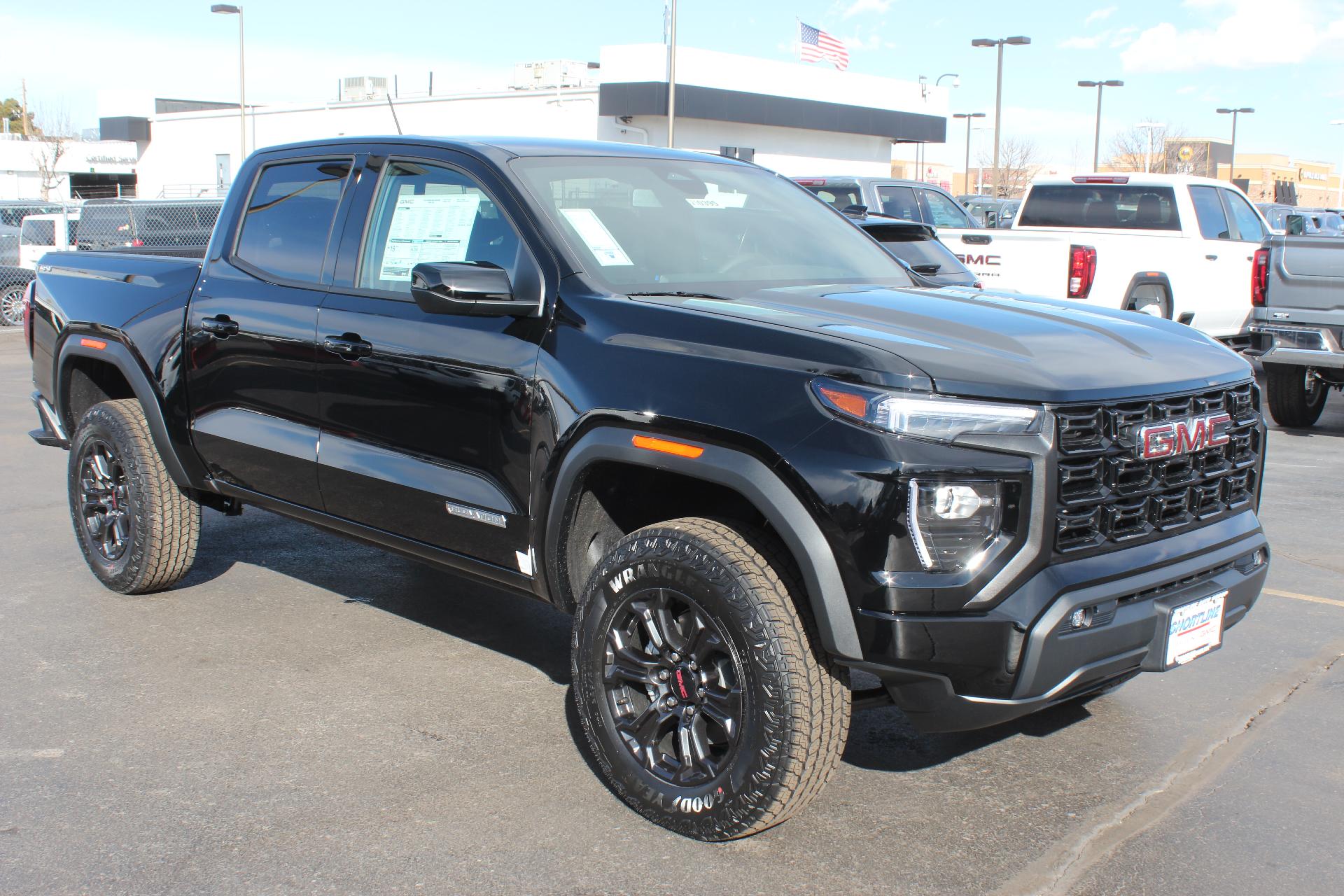 2025 GMC Canyon Vehicle Photo in AURORA, CO 80012-4011