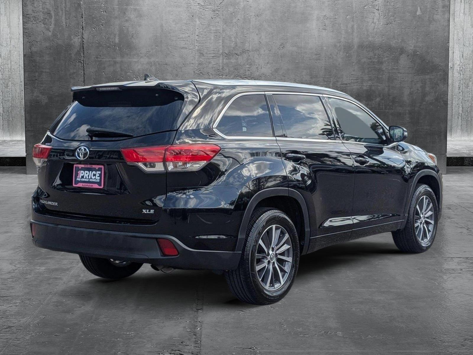 2018 Toyota Highlander Vehicle Photo in Wesley Chapel, FL 33544