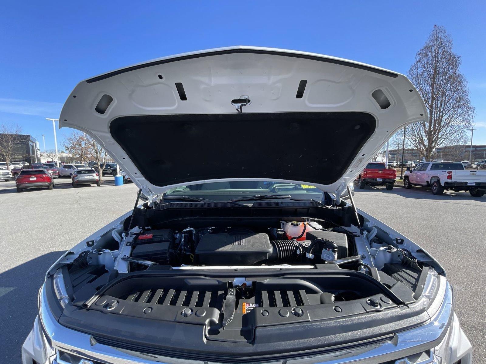 2025 Chevrolet Silverado 1500 Vehicle Photo in BENTONVILLE, AR 72712-4322