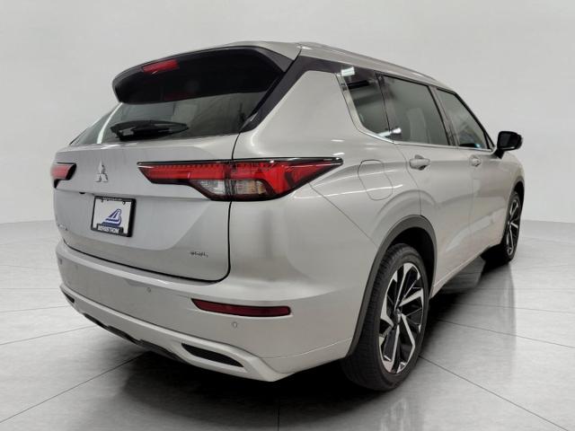 2024 Mitsubishi Outlander Vehicle Photo in APPLETON, WI 54914-4656