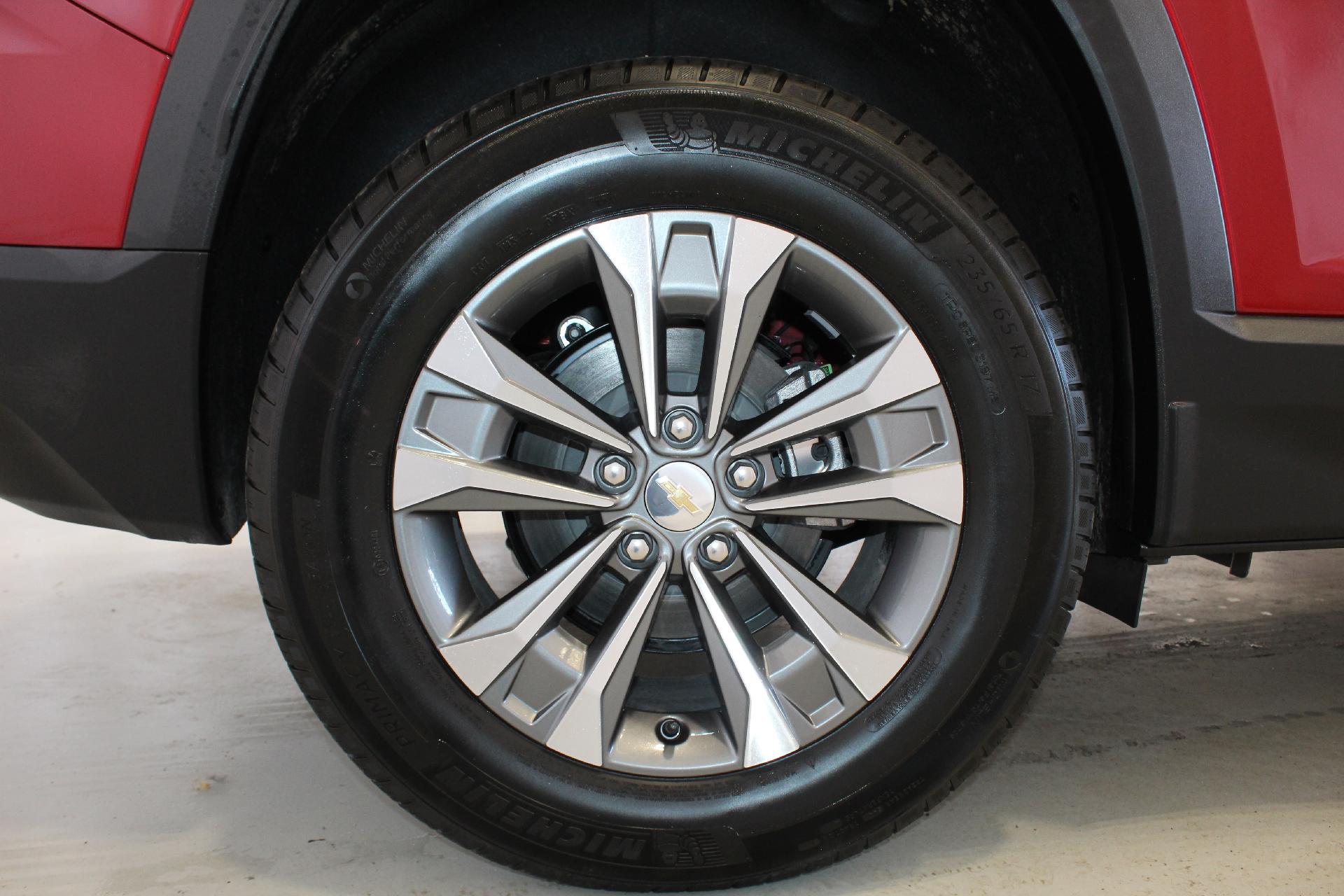 2025 Chevrolet Equinox Vehicle Photo in NORTHAMPTON, MA 01060-1120