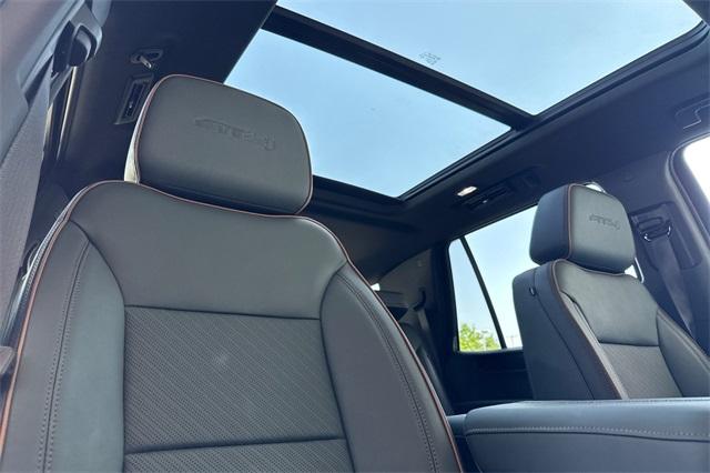 2025 GMC Yukon Vehicle Photo in ELK GROVE, CA 95757-8703