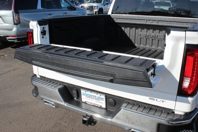 2025 GMC Sierra 1500 Vehicle Photo in AURORA, CO 80012-4011