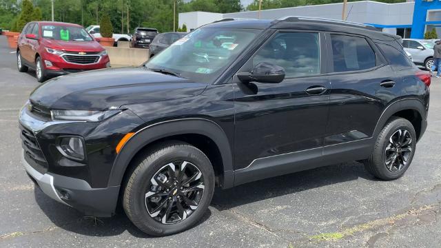 2022 Chevrolet Trailblazer Vehicle Photo in MOON TOWNSHIP, PA 15108-2571