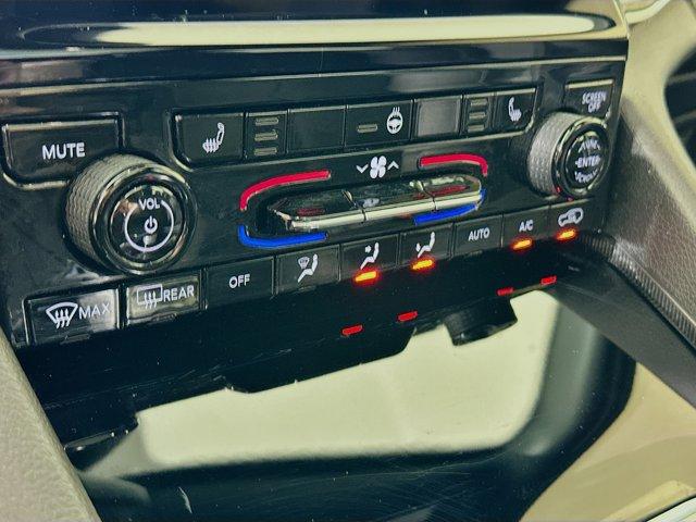 2024 Jeep Grand Cherokee L Vehicle Photo in Doylsetown, PA 18901