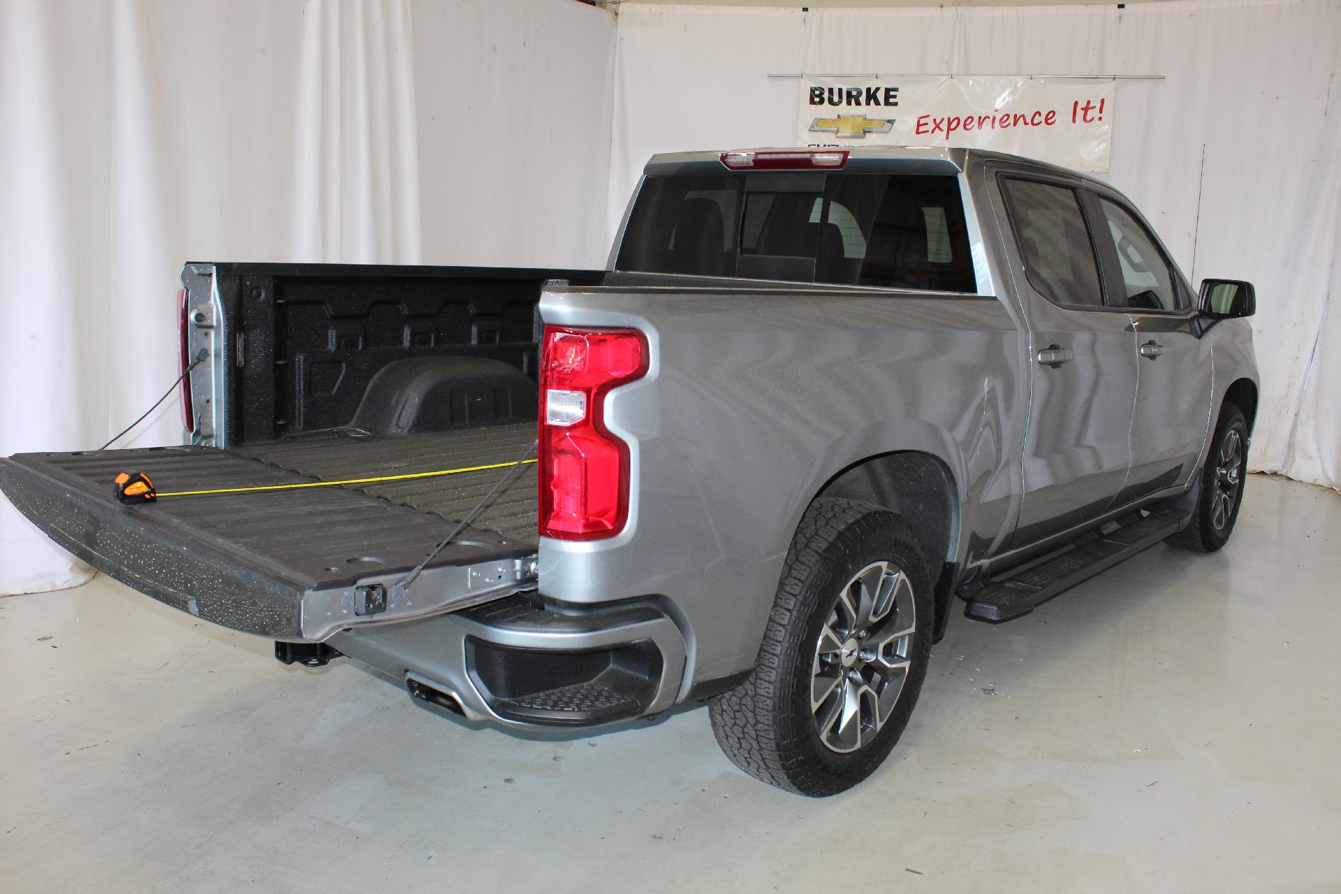 2023 Chevrolet Silverado 1500 Vehicle Photo in NORTHAMPTON, MA 01060-1120