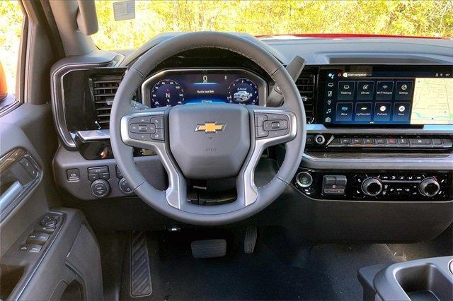 2025 Chevrolet Silverado 1500 Vehicle Photo in KANSAS CITY, MO 64114-4502
