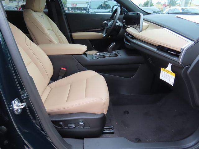 2025 Cadillac XT4 Vehicle Photo in DELRAY BEACH, FL 33483-3294