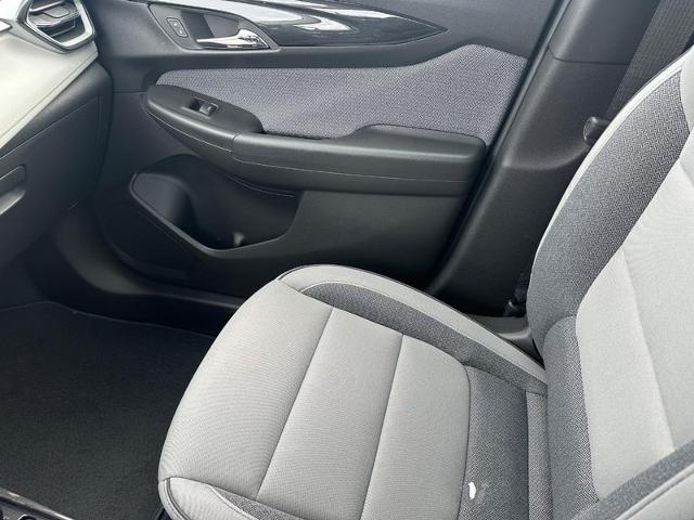 2025 Chevrolet Trailblazer Vehicle Photo in COLUMBIA, MO 65203-3903