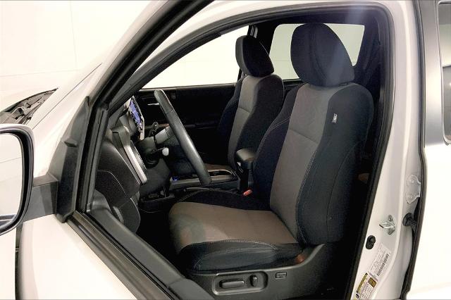 2021 Toyota Tacoma 4WD Vehicle Photo in Kansas City, MO 64114