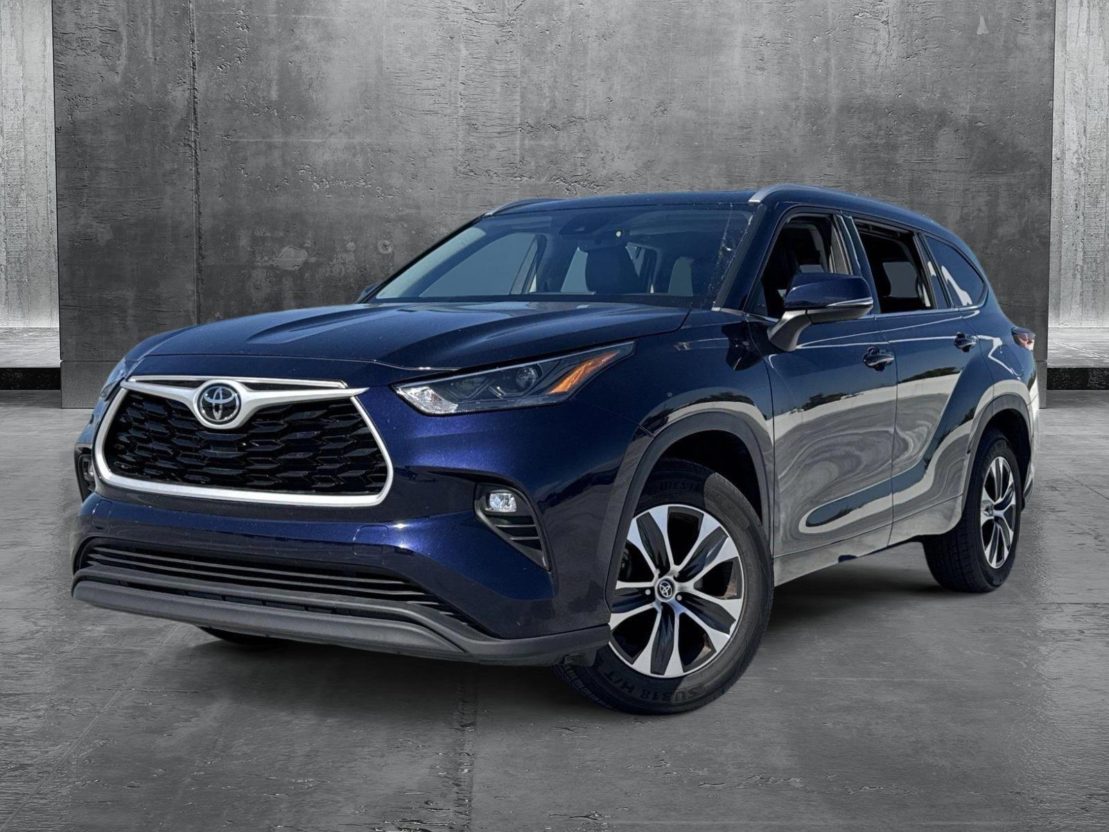2022 Toyota Highlander Vehicle Photo in Ft. Myers, FL 33907