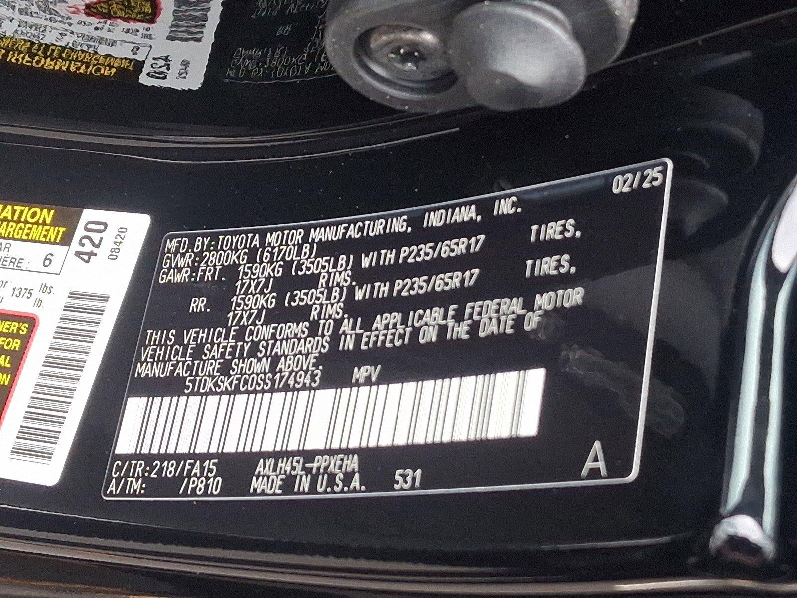 2025 Toyota Sienna Vehicle Photo in Harrisburg, PA 17111
