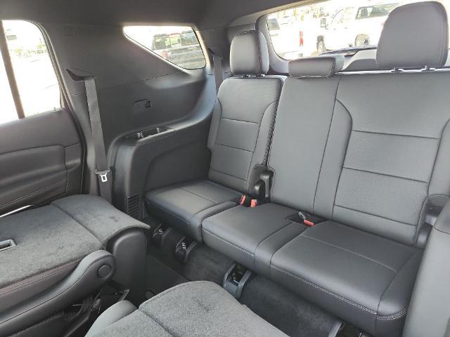 2025 Chevrolet Traverse Vehicle Photo in HAYS, KS 67601-1994