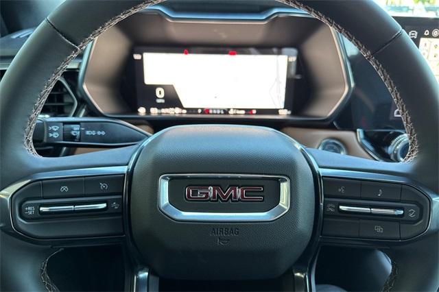 2025 GMC Canyon Vehicle Photo in ELK GROVE, CA 95757-8703