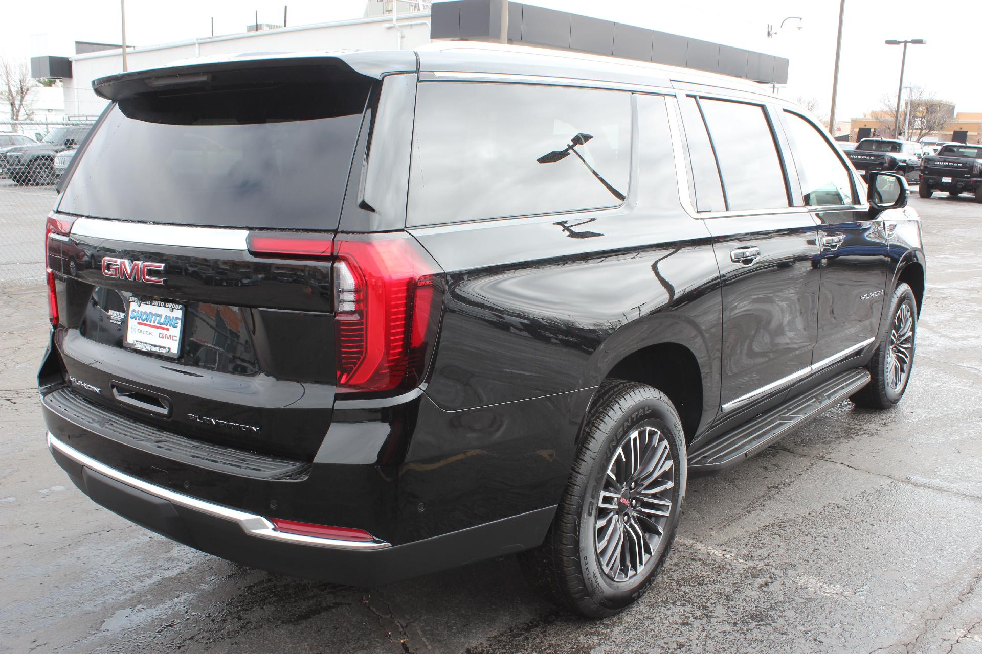 2025 GMC Yukon XL Vehicle Photo in AURORA, CO 80012-4011