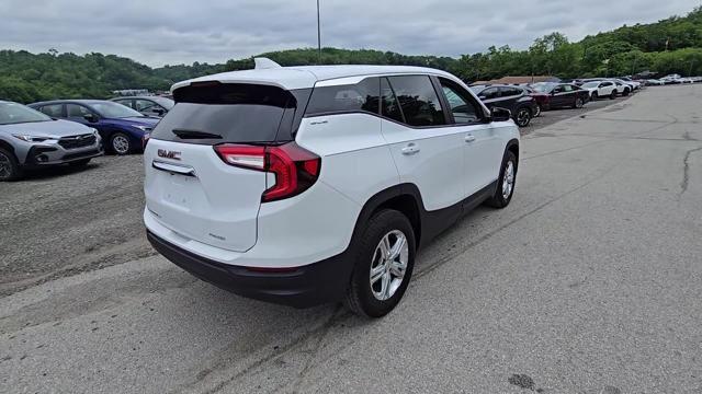 2024 GMC Terrain Vehicle Photo in Pleasant Hills, PA 15236